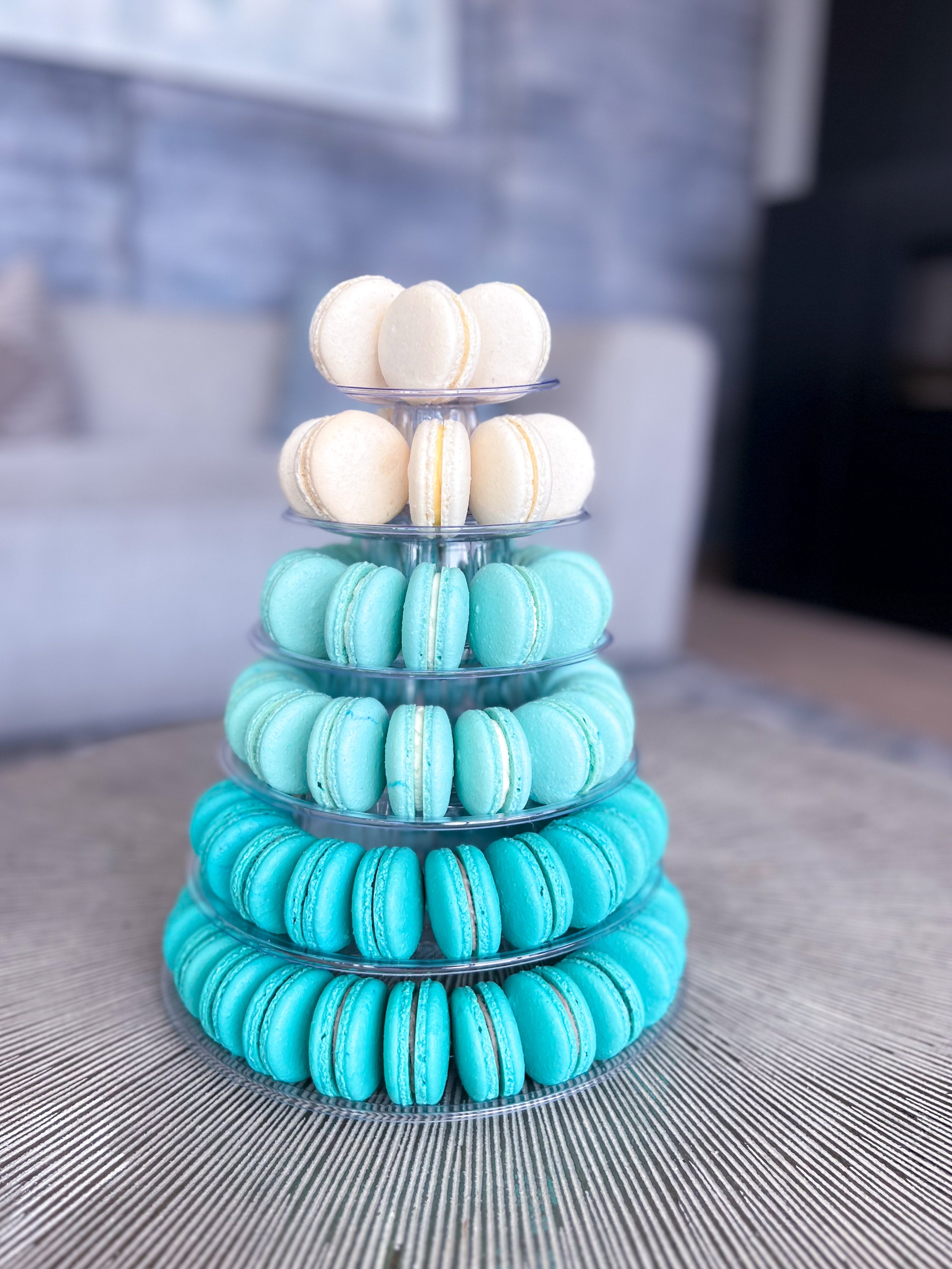 BOX Surprise me! Macarons BOX 6 / 12 / 24 / 35 pcs. Fast